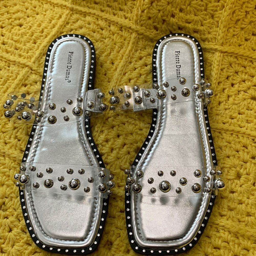 Pierre Dumas Rosetta 2 Silver Clear Studded Slide Sandals Womens Size 9 Flat EUC